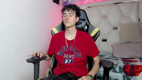 johnny_cagee online show from 10-02-25, 04:41