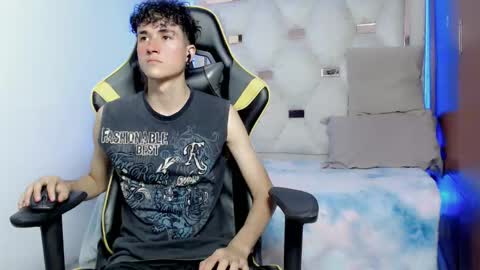 johnny_cagee online show from 10-27-25, 05:11