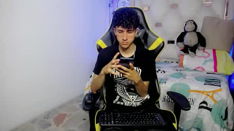 johnny_cagee online show from 11-22-25, 04:44