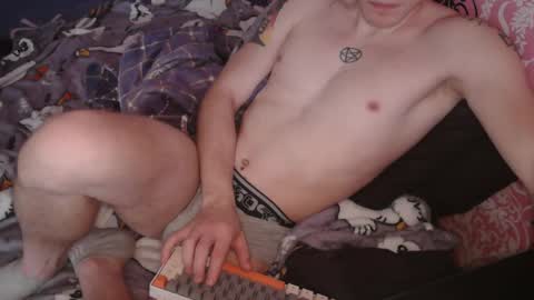 Snapshot of johnny_positive chatting on 02-24-25, 02:04 Johnny online show from 02-24-25, 02:04