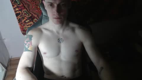 Snapshot of johnny_positive chatting on 11-05-25, 04:29 Johnny online show from 11-05-25, 04:29