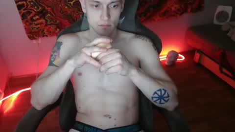 Snapshot of johnny_positive chatting on 11-12-25, 03:45 Johnny online show from 11-12-25, 03:45