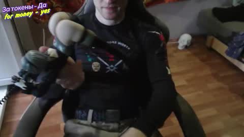 Snapshot of johnny_positive chatting on 11-29-25, 10:51 Johnny online show from 11-29-25, 10:51