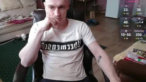 Snapshot of johnny_positive chatting on 04-28-26, 04:17 Johnny online show from 04-28-26, 04:17