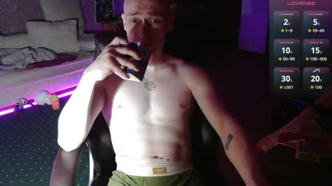 Snapshot of johnny_positive chatting on 05-03-26, 07:53 Johnny online show from 05-03-26, 07:53