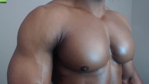 Snapshot of johnnydolce50 chatting on 12-21-24, 01:36 MASTER OF SUBS BETA SLAVES online show from 12-21-24, 01:36