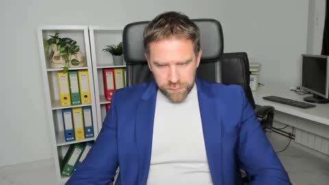 johnnydough82 online show from 12-13-24, 05:38