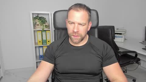 johnnydough82 online show from 01-04-25, 03:50