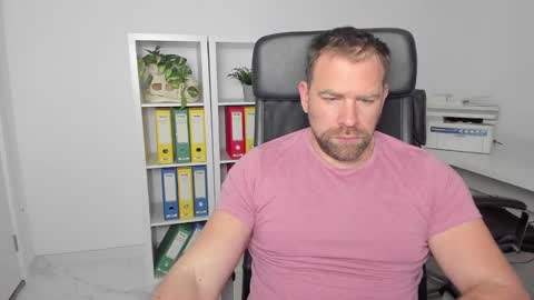 johnnydough82 online show from 01-09-25, 05:02