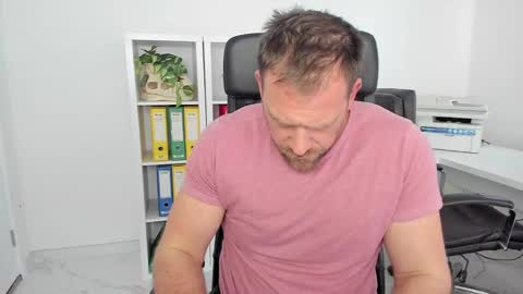 johnnydough82 online show from 01-09-25, 08:03