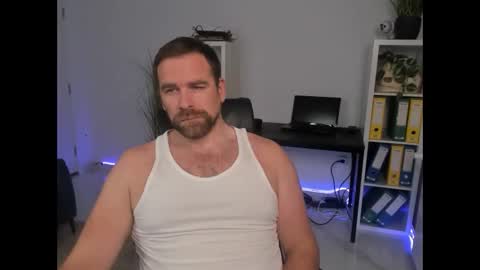 johnnydough82 online show from 12-01-25, 09:25