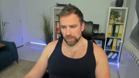 johnnydough82 online show from 12-05-25, 10:13