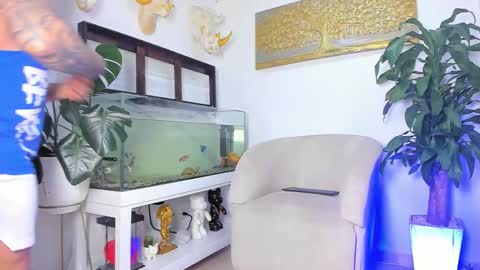 JOHNNY online show from 03-04-26, 12:38