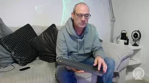 johnpevans online show from 03-08-26, 07:01