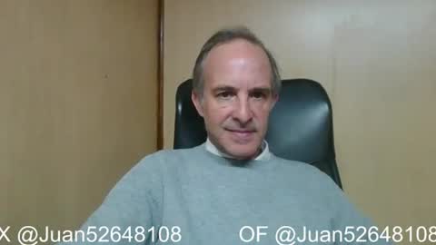Snapshot of johnq_23 chatting on 07-24-26, 04:05 John online show from 07-24-26, 04:05