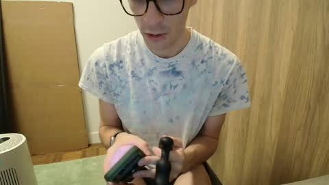 Snapshot of johnresmain chatting on 05-23-26, 10:36 johnresmain online show from 05-23-26, 10:36