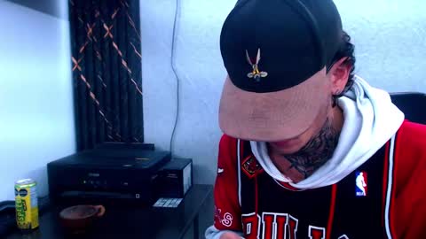 johnsonisaac94  online show from 02-08-25, 05:29