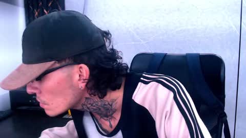 johnsonisaac94  online show from 02-09-25, 05:29