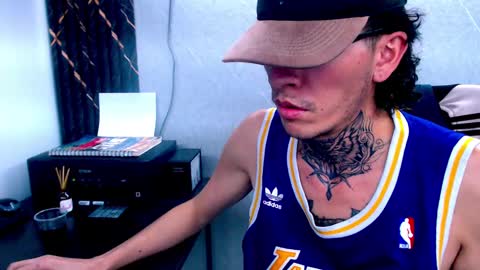 johnsonisaac94  online show from 02-21-25, 09:13