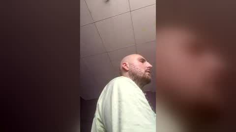 Snapshot of johnsummers22 chatting on 07-05-26, 02:13 JOHN SUMMERS online show from 07-05-26, 02:13