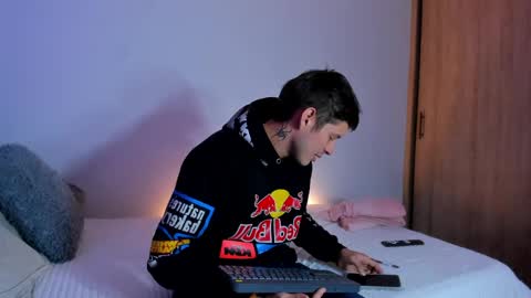 johnycooper08 online show from 06-05-26, 12:55