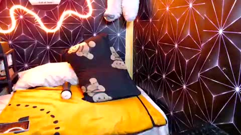 johnydestroyer online show from 07-04-26, 11:11