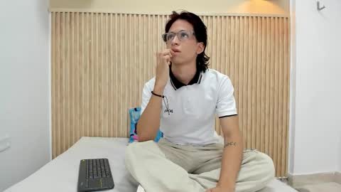 Snapshot of johss_shane chatting on 11-22-25, 12:04 JOHSS online show from 11-22-25, 12:04