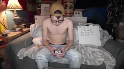 Snapshot of johstondude chatting on 05-18-26, 01:35 Johston online show from 05-18-26, 01:35