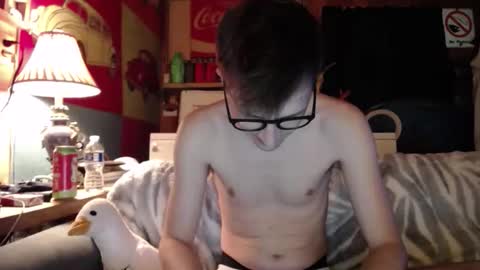 Snapshot of johstondude chatting on 06-05-26, 01:56 Johston online show from 06-05-26, 01:56