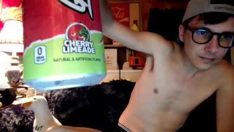Snapshot of johstondude chatting on 06-17-26, 05:10 Johston online show from 06-17-26, 05:10
