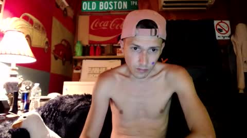 Snapshot of johstondude chatting on 06-24-26, 01:15 Johston online show from 06-24-26, 01:15