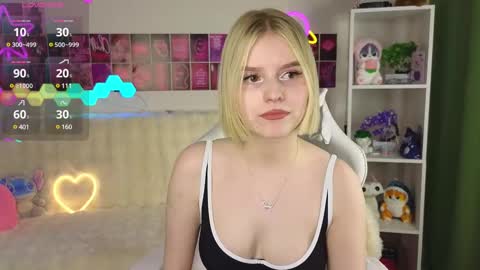 Paula online show from 02-17-25, 02:42