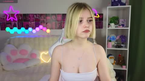 Paula online show from 02-20-25, 10:26