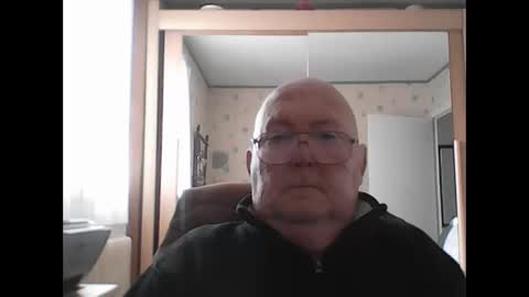 Snapshot of jojo60000529566 chatting on 05-12-26, 06:21 jojo60000529566 online show from 05-12-26, 06:21