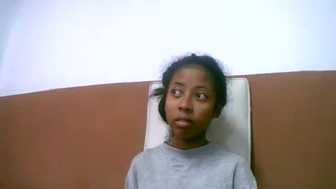 Snapshot of joliekah27 chatting on 02-06-25, 03:48 joliekah27 online show from 02-06-25, 03:48