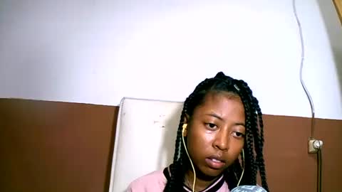 Snapshot of joliekah27 chatting on 02-16-25, 01:58 joliekah27 online show from 02-16-25, 01:58