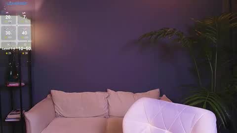 Polly  online show from 11-07-25, 07:19