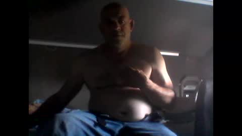 Snapshot of jolmasz30 chatting on 05-17-26, 05:20 jolmasz30 online show from 05-17-26, 05:20