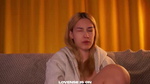 Viola online show from 03-16-26, 01:15