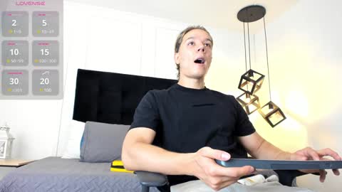Jonathan Danielss  online show from 01-11-25, 11:45
