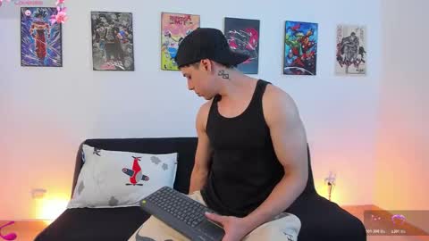 Instagram jonathanfit14 online show from 02-04-26, 09:53