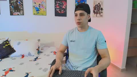 Instagram jonathanfit14 online show from 04-08-26, 08:53