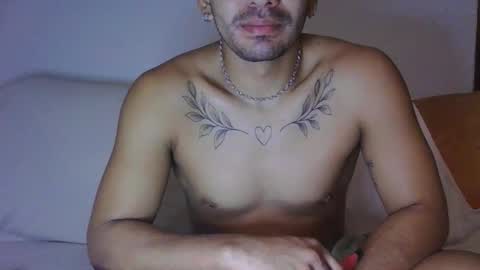 Snapshot of jones1901 chatting on 10-17-25, 08:55 jones1901 online show from 10-17-25, 08:55
