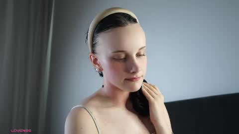Snapshot of jonnienita chatting on 07-03-26, 12:33 Alice online show from 07-03-26, 12:33