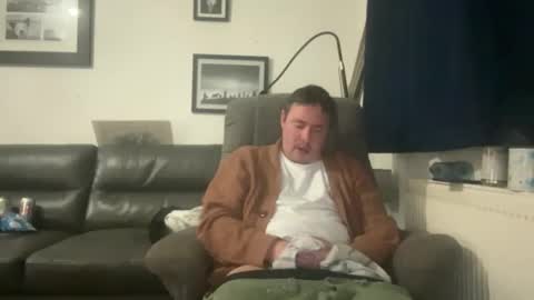 jonnybeeswax7376964133 online show from 10-22-25, 09:03