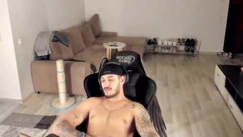 jonnyporn1 online show from 01-09-26, 12:46