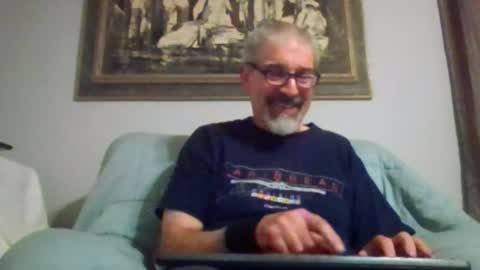 Snapshot of jony_five chatting on 01-06-26, 01:31 Jon online show from 01-06-26, 01:31