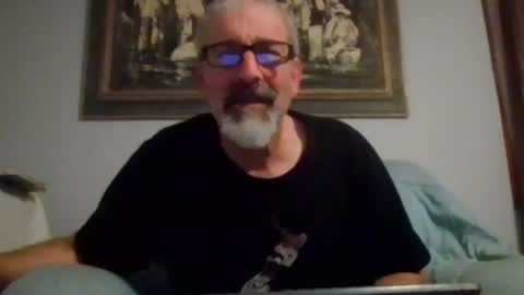 Snapshot of jony_five chatting on 04-07-26, 12:44 Jon online show from 04-07-26, 12:44