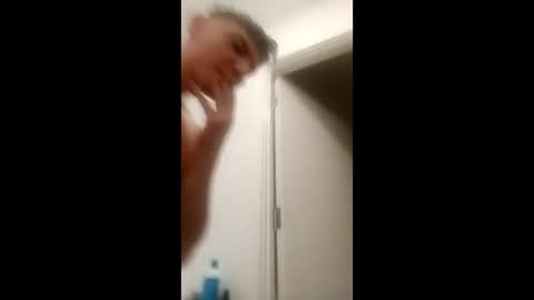 Snapshot of jordan25willllllyyyy chatting on 01-18-25, 02:33 big sexy di online show from 01-18-25, 02:33