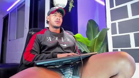 JordanParis online show from 02-15-25, 12:54